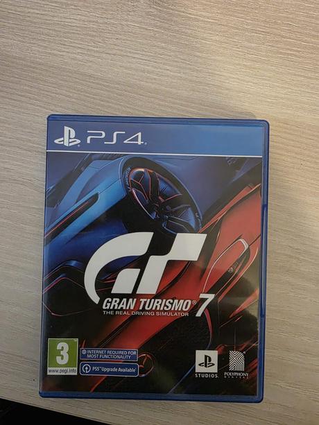 Ps4 pro s hrami,