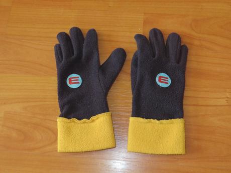 Tenké fleece rukavice - vek cca 9-11 rokov,