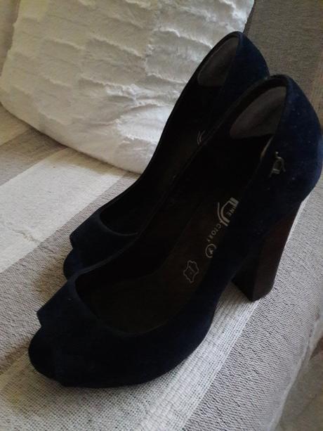 Lodičky s otvor.spickou the divine factory, 40