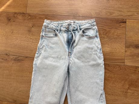 Mom fit džínsy úzkeho strihu, stradivarius,36