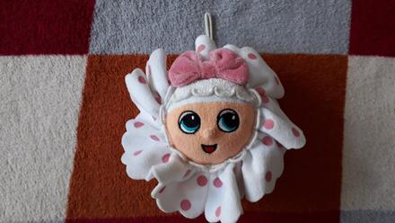 Kvetinka plyšová, na zavesenie, 