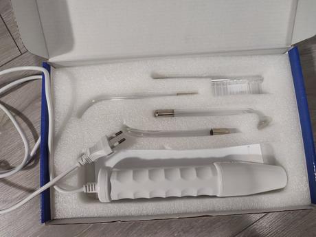 Kozmetický ozonizér na tvár, telo a vlasy,