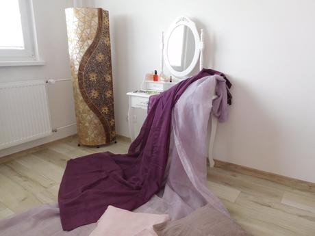 Borievkové záclony + vankúš 5x, v podobnom odtieni, 