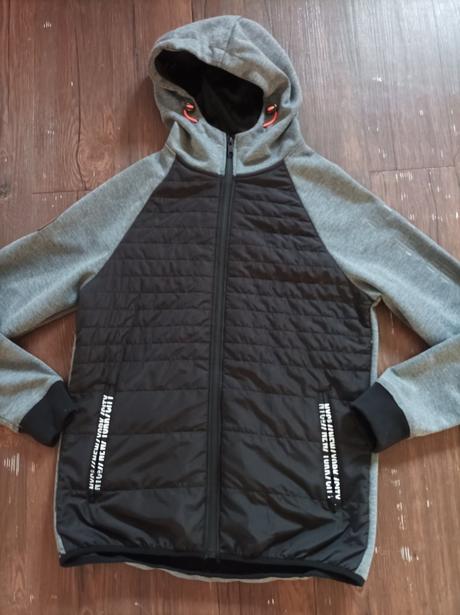 Mikina, chapter young,m