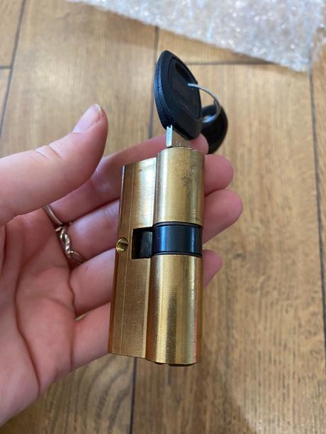 Cylindrická vložka s dvoma kľúčami,