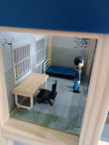 Policajná stanica drevená, 