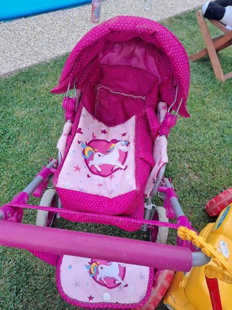 Kočíky +odrazadla cena spolu,