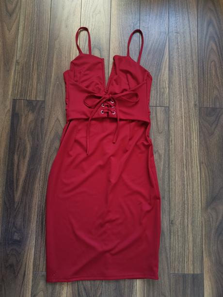 Červené elegantné šaty, m