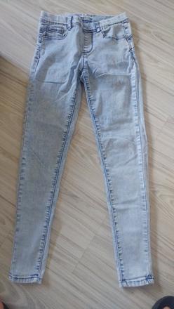 Leginsy, 146