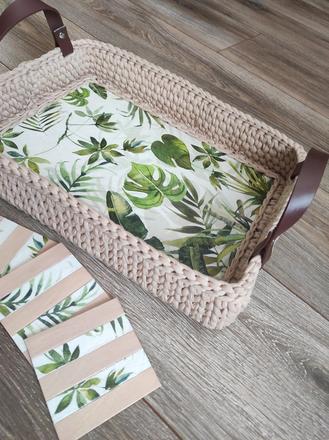 Hackovany podnos a 4 podsalky, 