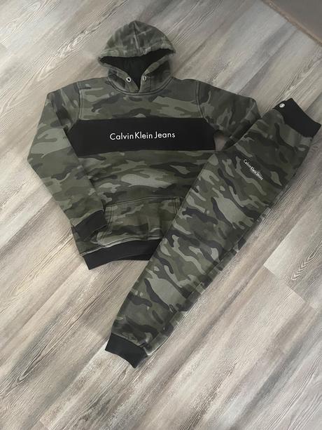 Suprava, calvin klein,152