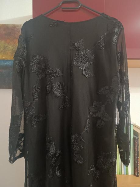 Spoločenské šaty, 46