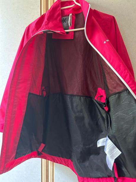 Dievčenská bunda, 152