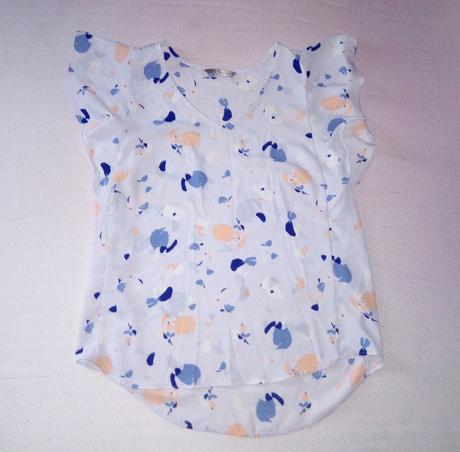 Priesvitná blúzka, 36