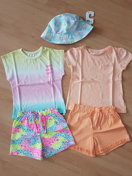 Tričko a kraťasy, 98 / 104