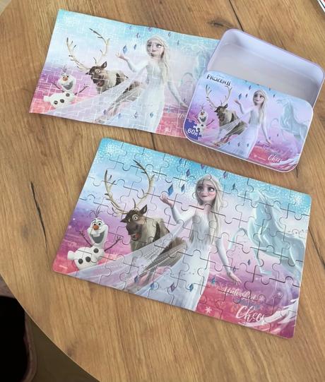 Disney frozen 60 dielikov puzzle v doze,