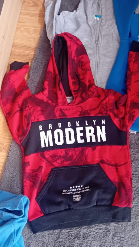 Mikiny, chapter young,134