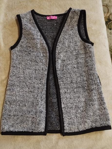 Teplá vesta 152, 152