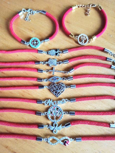 Náramky červený s predlž.retiazkou, 