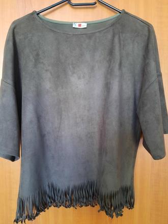 Zamatova blúzka, 38