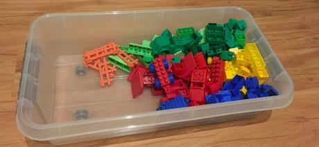 Hračky pre chlapca + uložny box, 