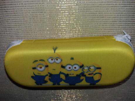 Mimoni puzdro na okuliare, 