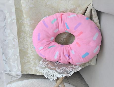 Plyšový vankúš-donut, 