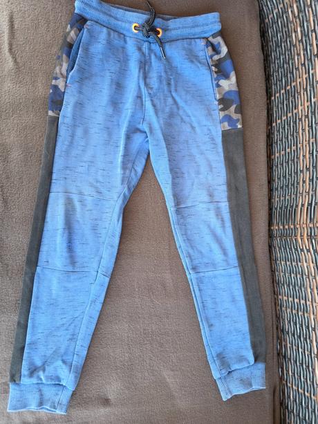 Tepláky 8- 9 r., f&f,128