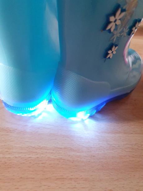 Blikajúce gumáky disney, disney,23