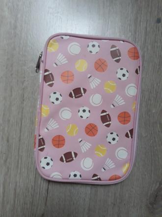 Dievčenský peračník, 