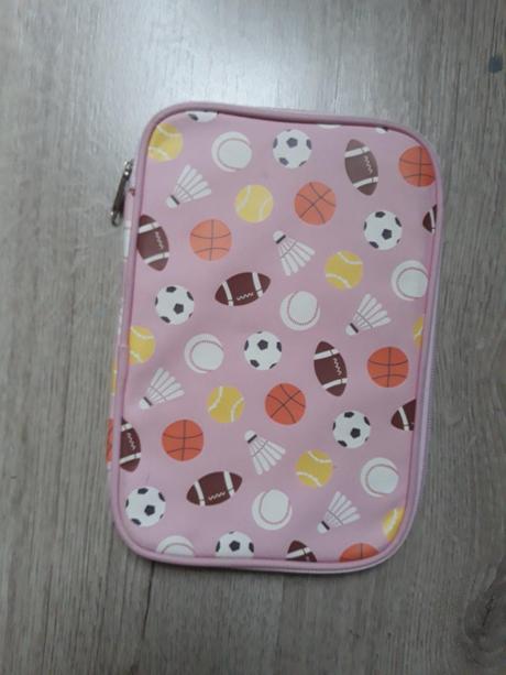 Dievčenský peračník, 