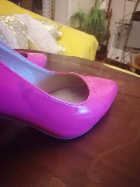 Neonové lodičky, 39