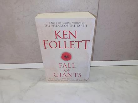 Kenn follett - fall of giants,