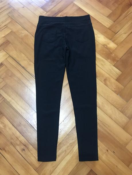 Čierne elastické nohavice / legíny, l