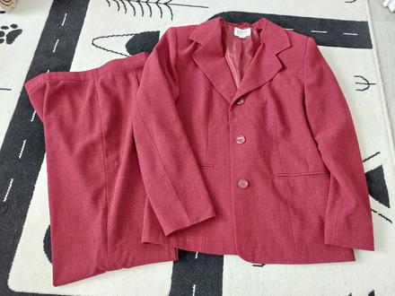 Dvojkombinacia kostym, 44