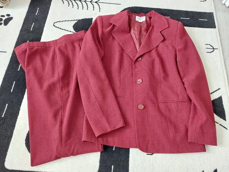 Dvojkombinacia kostym, 44