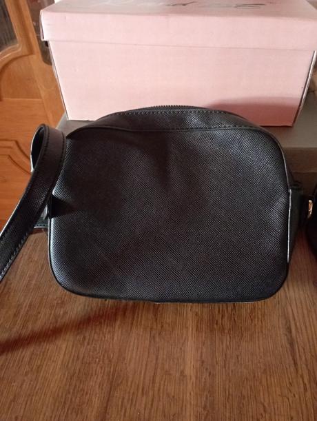 Kabelka zn.guess,original, guess