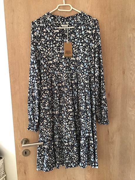 Kvietkované šaty tchibo 40/42, tchibo,42