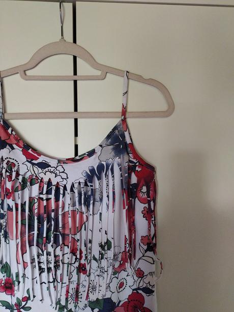 Obtiahnuté šaty, miss selfridge,s