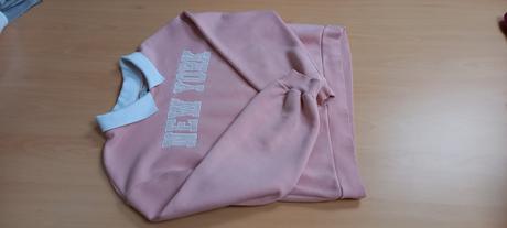 Mikina s límcom a nápisom, c&a,m