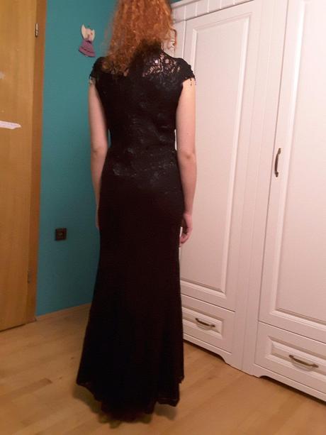 Dlhé čierne spoločenské šaty, s