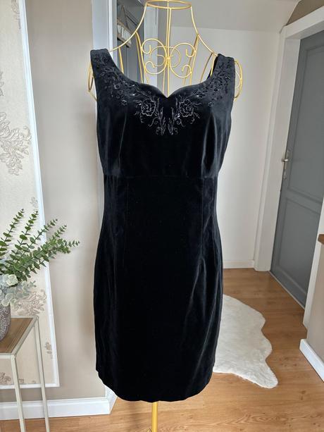 Laura ashley zamatové šaty s vyšivkou, laura ashley,40