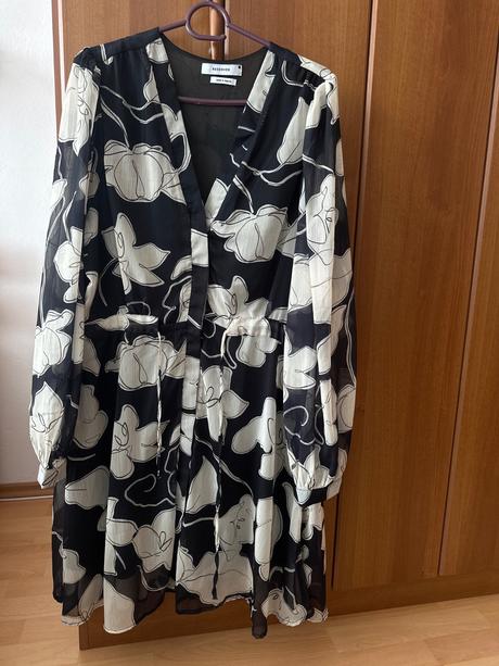 Šaty reserved, reserved,l