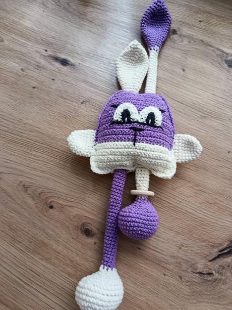 Hačkovaný zajko s naťahovacími ušami, 