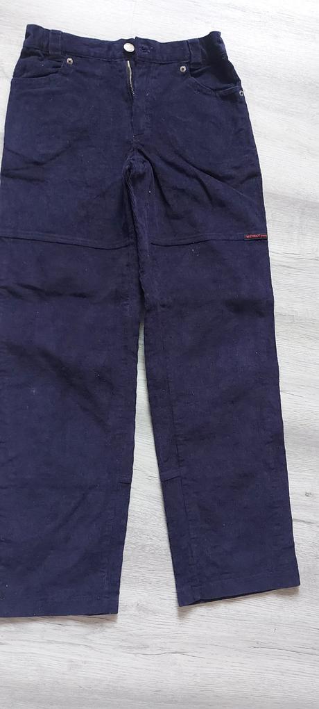 Menžestrové nohavice, 146