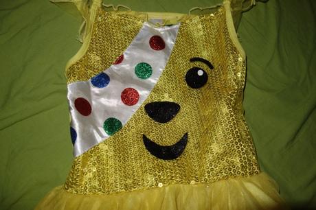 Karnevalove satocky medvedik pudsey od george,