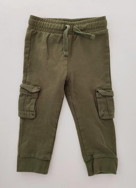 Kapsačové tepláky, pepco,86