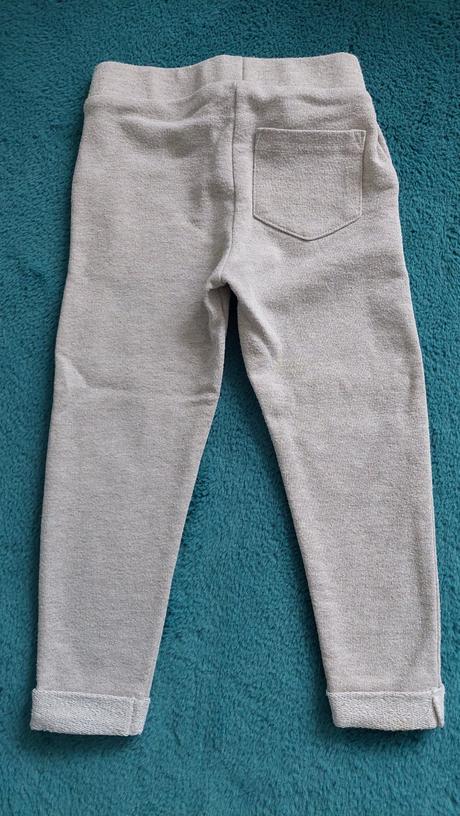 Zlaté tepláky c&a, c&a,92