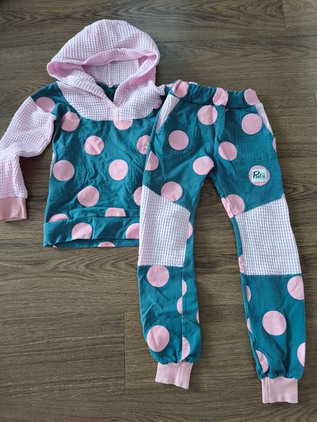 Tepláková súprava, 122