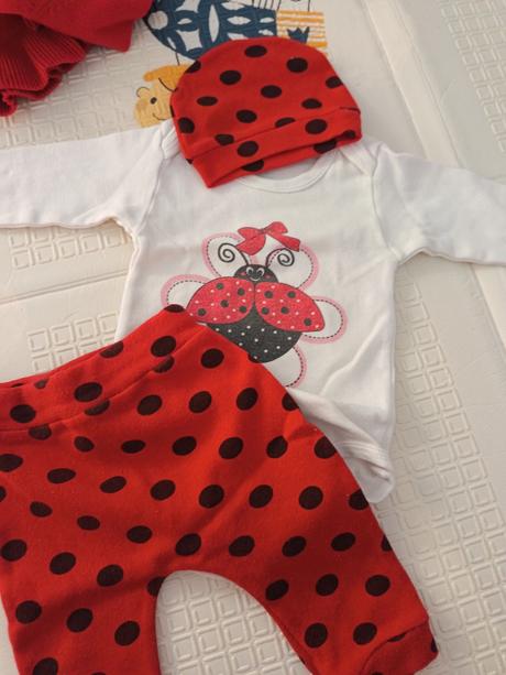 Dievčenské komplety, 56